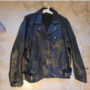 Quality Leather Motorcycle Jacket W/LOTS Of Pockets